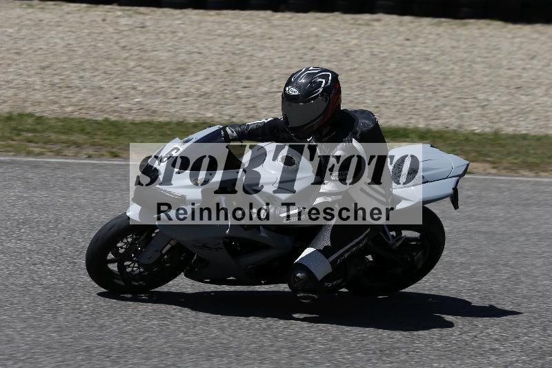 /15 22.05.2026  Plüss Moto Sport  Discover the Bike ADR /Gruppe gruen - Bike 1/6